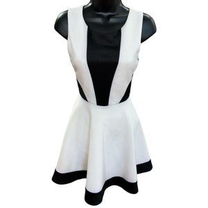 Honey & Rosie Classic Black & White Colorblock Dress Sz S